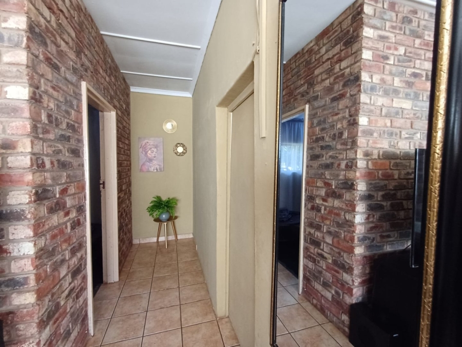 10 Bedroom Property for Sale in Orkney North West
